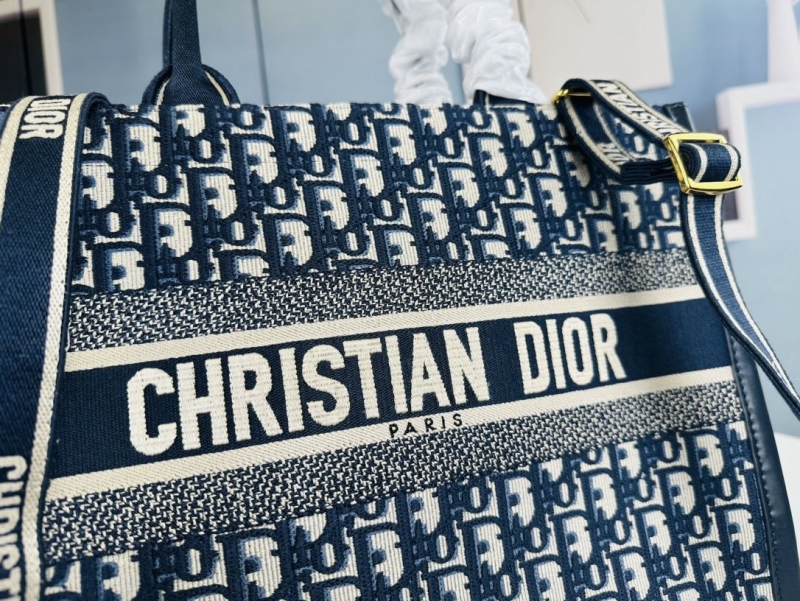 Dior Shopping Bags